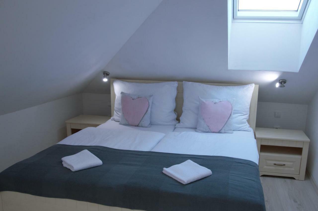 Apartmány Charlie Bešeňová Exterior foto
